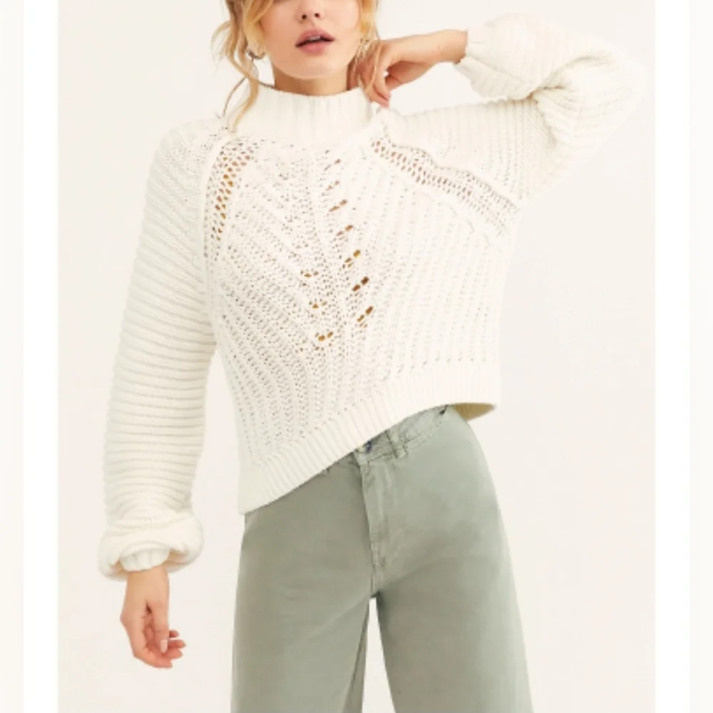 NWT Free People White Chunky  Knit Sweater Sleeves Mock Turtle Neck Sz M - Picture 1 of 7